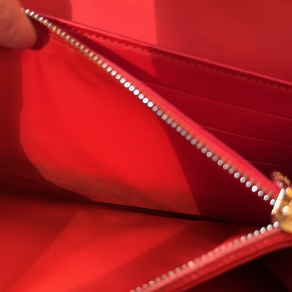 Wallet Louis Vuitton wallet Cherry Red Embossed Wallet - Picture 7 of 8
